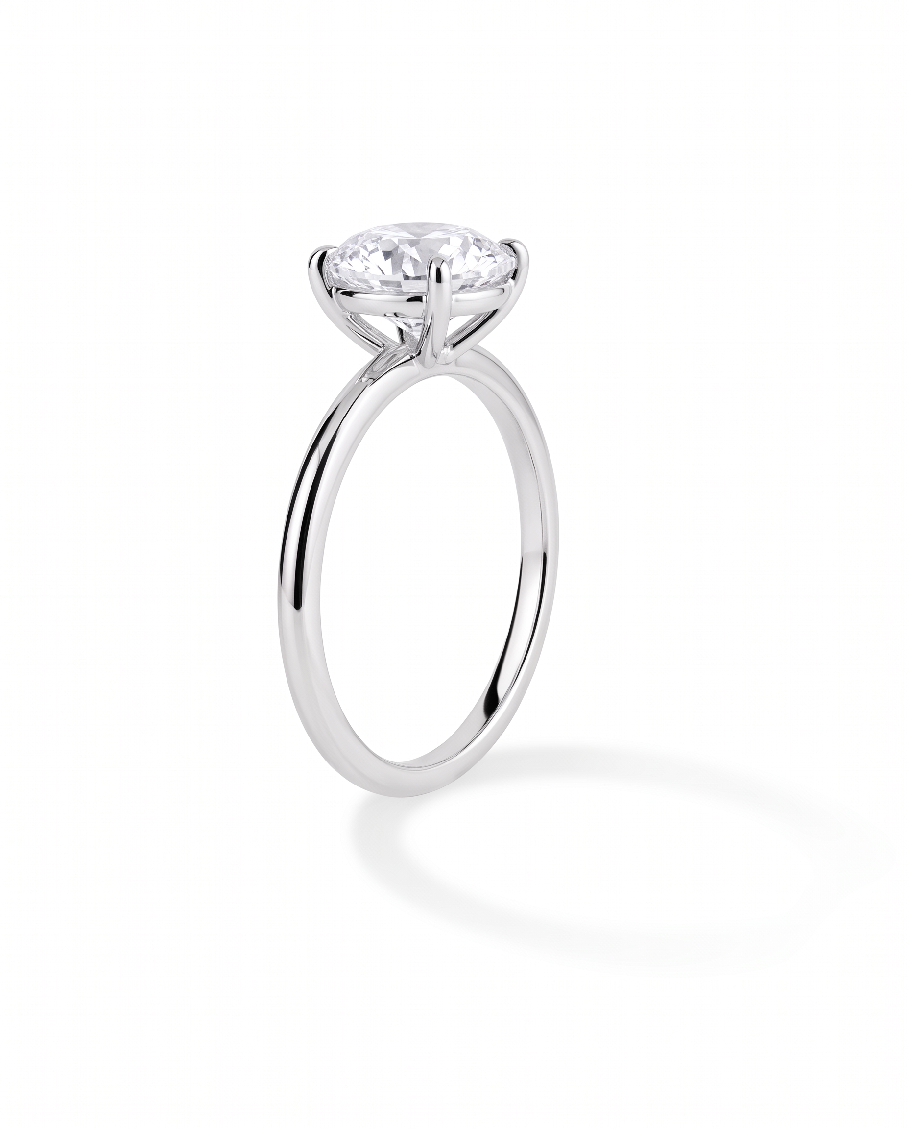 Round Diamond Engagement Ring